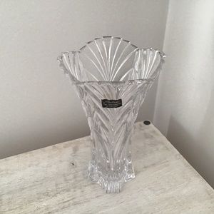 Noritake crystal vase